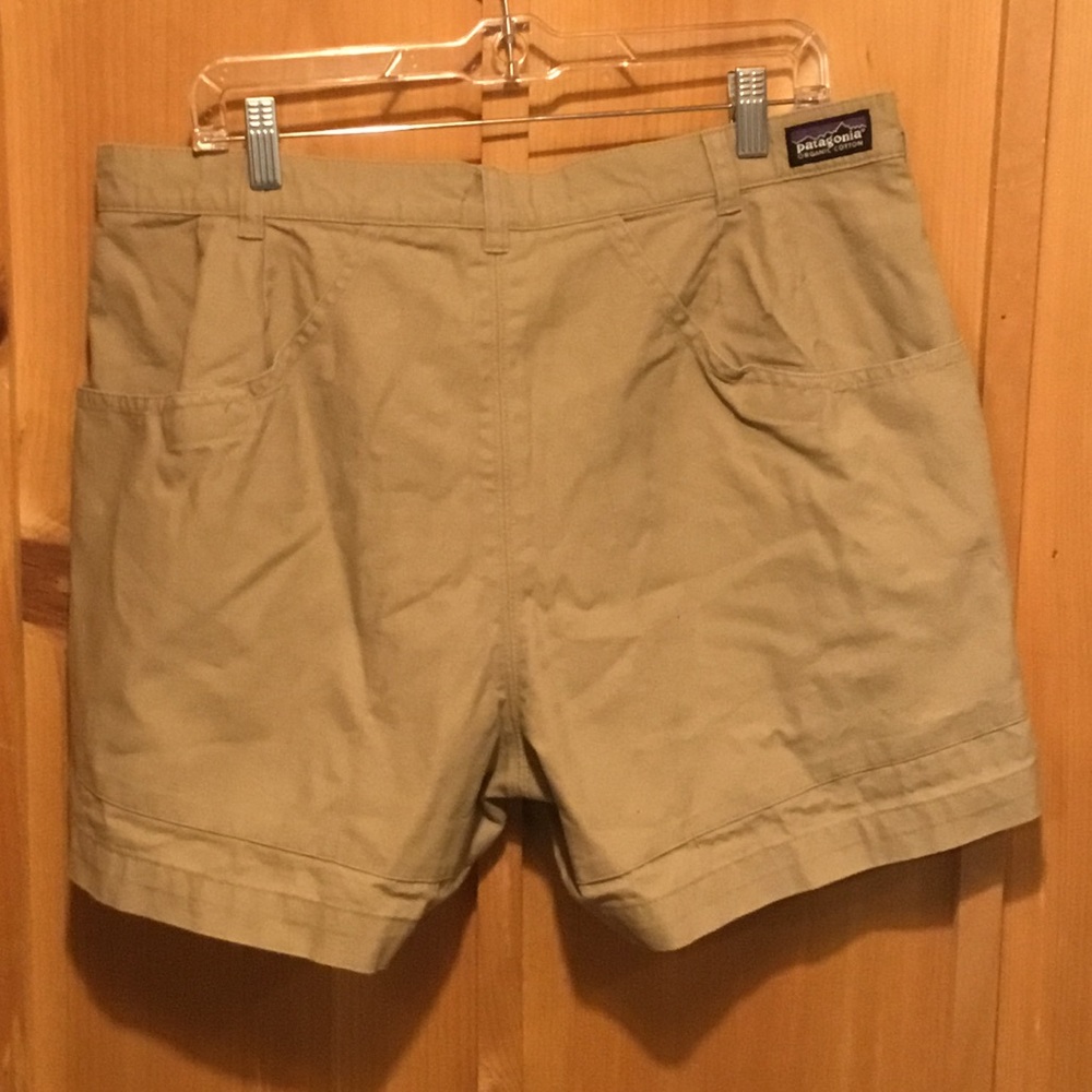 Vintage Patagonia “Lightweight Stand Up” shorts.
Like new.
Men’s 36w/5”